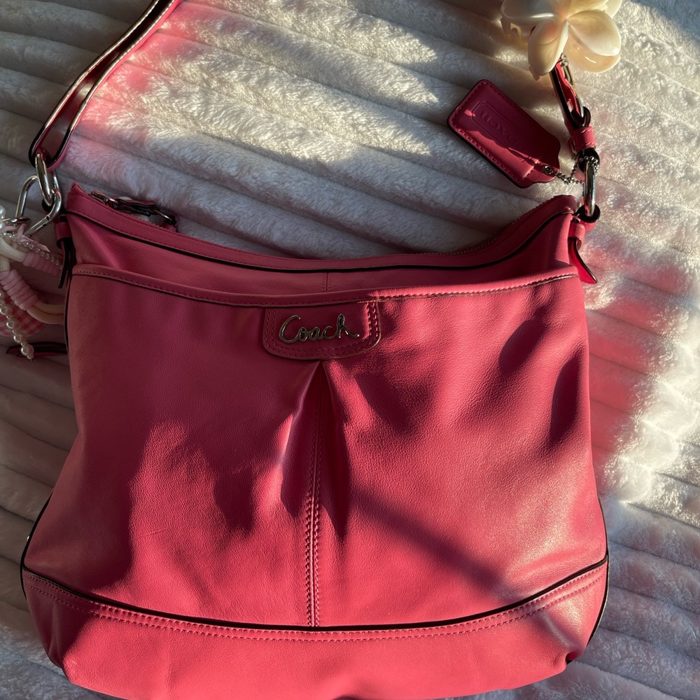 Coach Pink Shoulder Bag - Picture 3 of 9